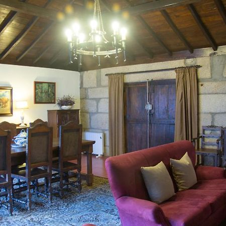 הוילה קאבקסיירס דה באסטו Casa De Santa Comba מראה חיצוני תמונה