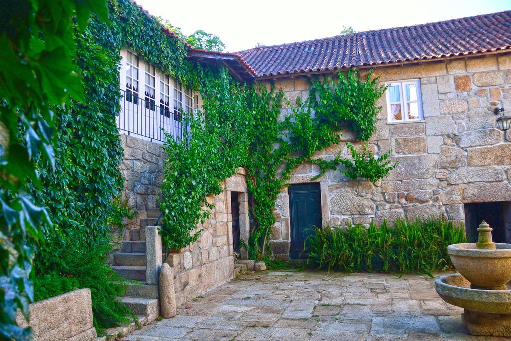 הוילה קאבקסיירס דה באסטו Casa De Santa Comba מראה חיצוני תמונה